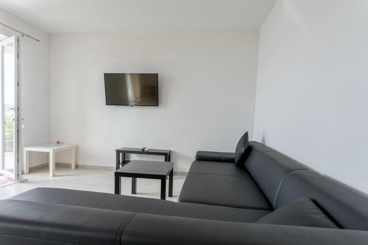Apartmani Marija Jakir Brela Exterior photo