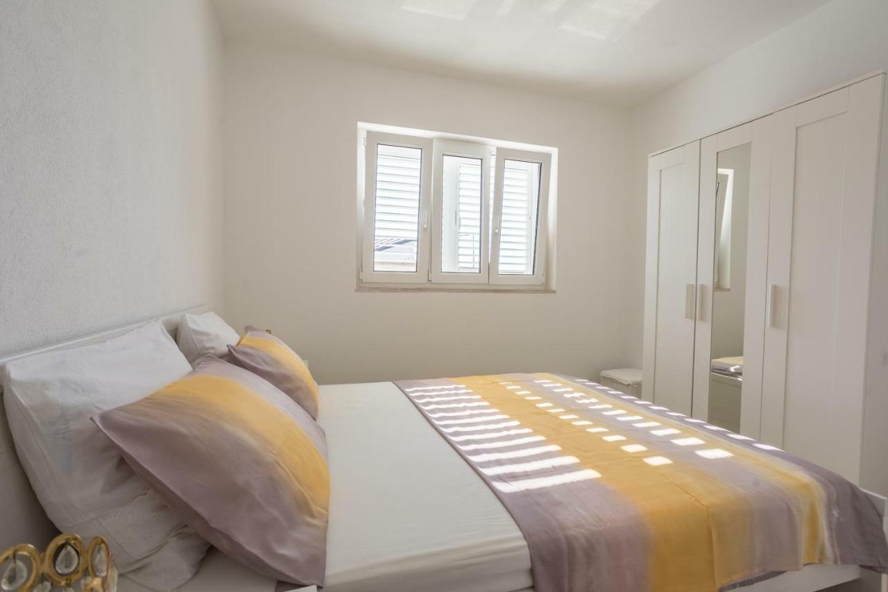 Apartmani Marija Jakir Brela Exterior photo