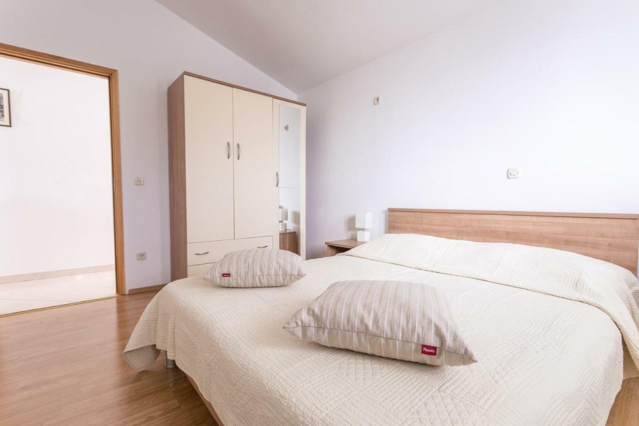 Apartmani Marija Jakir Brela Exterior photo